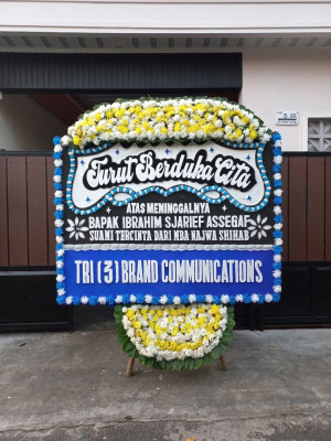 Papan Bunga Duka di Kao Teluk